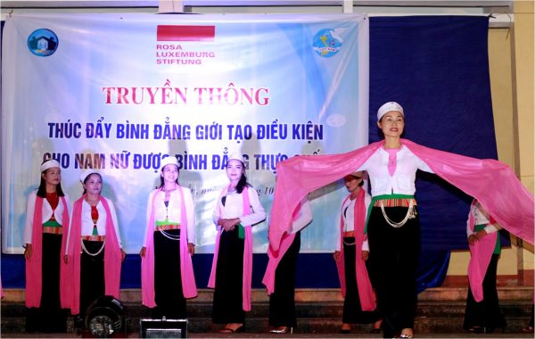 Hoạt động truyền thông chủ đề “thúc đẩy bình đẳng giới, tạo điều kiện cho nam nữ bình đẳng thực chất!” tại hòa bình